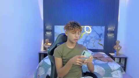 anyelotwink online show from March 21, 4:28 am