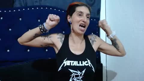 Snapshot of anyu_1306 chatting on January 6, 5:30 am anyu online show from January 6, 5:30 am