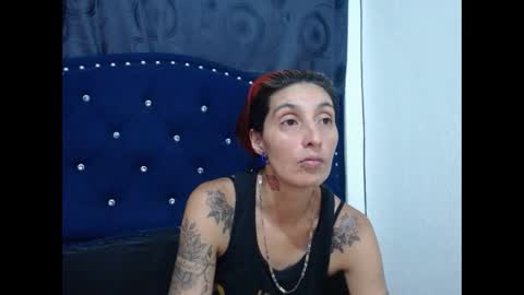 Snapshot of anyu_1306 chatting on January 10, 2:57 am anyu online show from January 10, 2:57 am