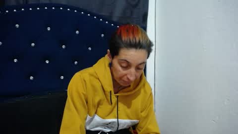 Snapshot of anyu_1306 chatting on January 10, 5:58 am anyu online show from January 10, 5:58 am