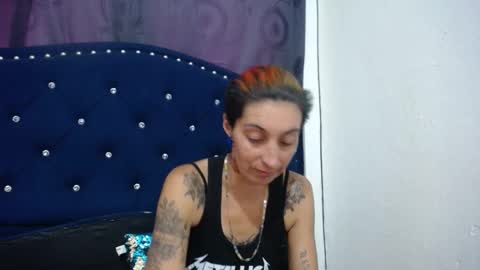 Snapshot of anyu_1306 chatting on January 17, 6:02 pm anyu online show from January 17, 6:02 pm