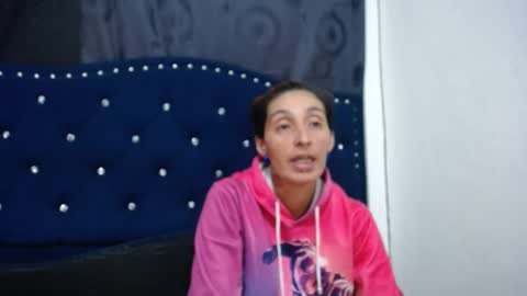 Snapshot of anyu_1306 chatting on January 18, 11:21 am anyu online show from January 18, 11:21 am