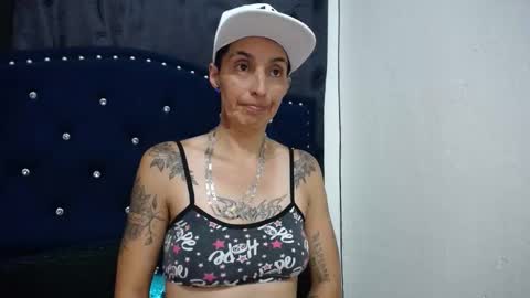 Snapshot of anyu_1306 chatting on February 25, 11:11 pm anyu online show from February 25, 11:11 pm