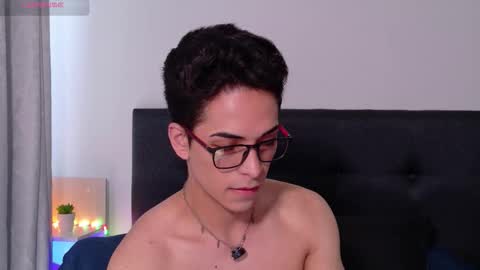 Snapshot of aodaboyy chatting on February 6, 1:14 pm aodaboy online show from February 6, 1:14 pm