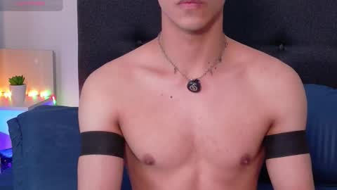 Snapshot of aodaboyy chatting on February 27, 2:39 pm aodaboy online show from February 27, 2:39 pm