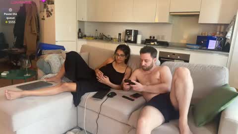 ap_couple online show from April 12, 1:38 pm