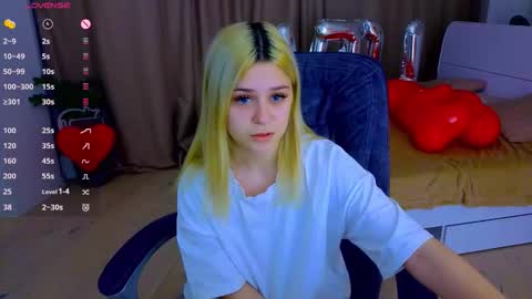 ApheliaStar online show from February 10, 3:49 pm