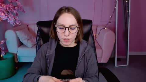 Snapshot of aphexqueen chatting on February 28, 4:10 pm APHEX QUEEN online show from February 28, 4:10 pm