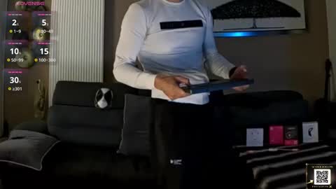 apollonfitx_69 online show from April 3, 10:41 pm