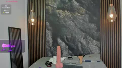Snapshot of apolo_bianco_ chatting on May 30, 11:24 pm APOLO online show from May 30, 11:24 pm