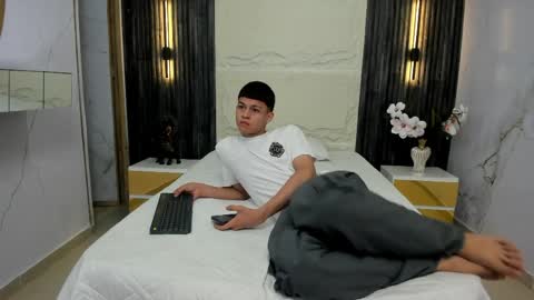   online show from April 9, 2:11 am