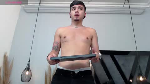 Snapshot of apolo_lopez chatting on October 15, 6:19 pm Apolo online show from October 15, 6:19 pm
