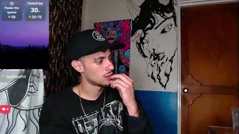 Snapshot of apolo_s chatting on February 9, 10:42 am Andres online show from February 9, 10:42 am