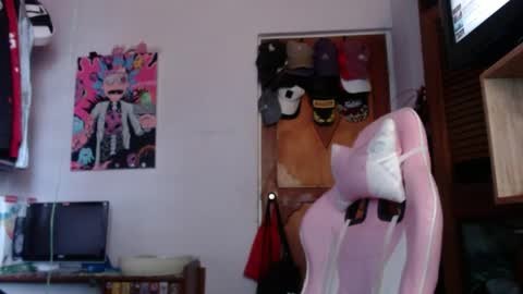 Andres online show from April 2, 9:23 pm