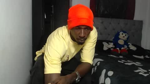 Snapshot of apoloblackbig chatting on November 10, 1:59 am apoloblackbig online show from November 10, 1:59 am