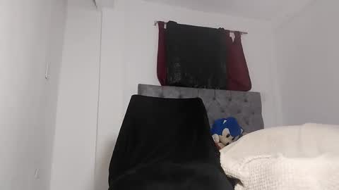 Snapshot of apoloblackbig chatting on December 3, 8:12 am apoloblackbig online show from December 3, 8:12 am