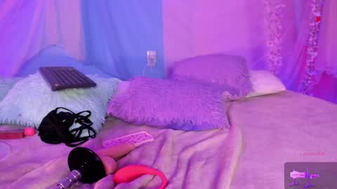 Lily online show from April 16, 9:39 pm