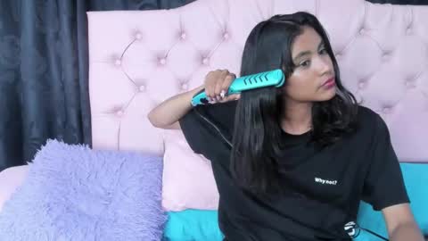 Snapshot of applehot_lr chatting on February 8, 8:31 am sofi y kevin online show from February 8, 8:31 am