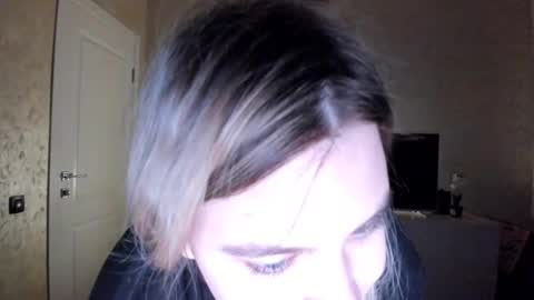 Snapshot of appleyummybuns chatting on November 1, 10:50 am appleyummybuns online show from November 1, 10:50 am