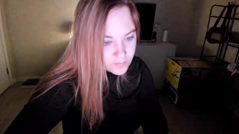 Snapshot of appleyummybuns chatting on November 29, 2:36 am appleyummybuns online show from November 29, 2:36 am