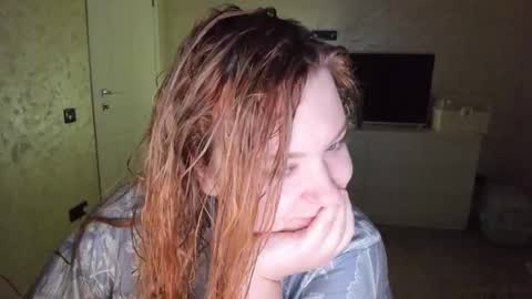 appleyummybuns online show from February 20, 12:18 am