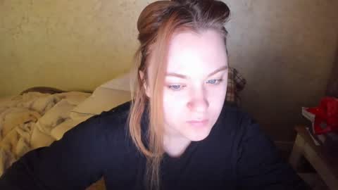 appleyummybuns online show from March 4, 2:17 am