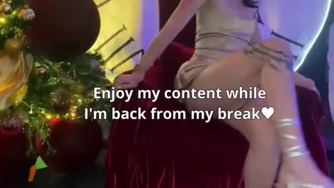 Snapshot of april_bennett chatting on January 14, 12:33 pm online show from January 14, 12:33 pm