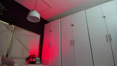 April online show from November 20, 11:10 am