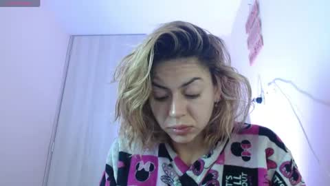 Snapshot of april_dumont5 chatting on July 16, 11:27 am April Dumont online show from July 16, 11:27 am