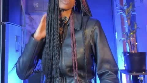 Snapshot of aprillebony319262 chatting on January 11, 11:21 pm aprillebony319262 online show from January 11, 11:21 pm