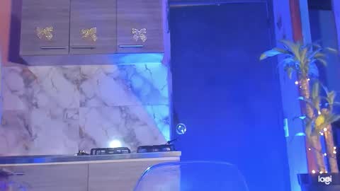 Snapshot of aprillebony319262 chatting on January 19, 1:20 am aprillebony319262 online show from January 19, 1:20 am