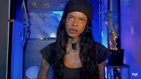 Snapshot of aprillebony319262 chatting on February 4, 9:53 pm aprillebony319262 online show from February 4, 9:53 pm