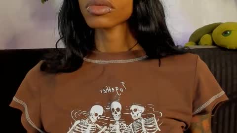 Snapshot of aprillebony319262 chatting on February 25, 7:45 pm aprillebony319262 online show from February 25, 7:45 pm