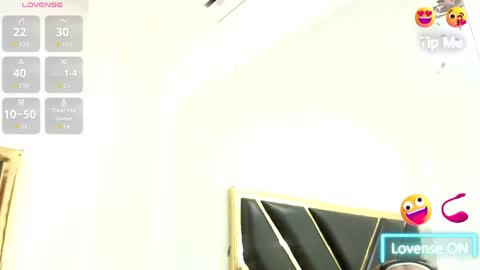 april y crystal online show from April 13, 12:32 pm