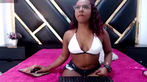 april y crystal online show from July 17, 7:08 pm