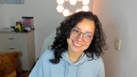 aqua emilly online show from December 22, 11:13 pm