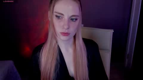 Snapshot of aqualen chatting on November 11, 12:05 pm aqualen online show from November 11, 12:05 pm