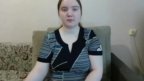 Josefin online show from June 2, 3:52 am