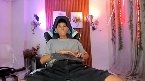 aquarius_xxx online show from November 7, 11:21 am