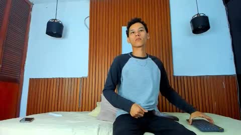 aquarius_xxx online show from November 17, 11:38 am