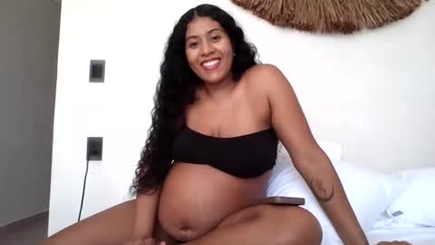 Snapshot of arabiangoddess3 chatting on July 23, 6:17 pm Monet online show from July 23, 6:17 pm