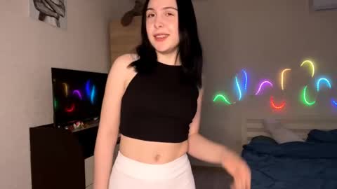 Emi online show from April 15, 4:03 pm