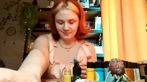 Snapshot of aracelisisofo chatting on August 4, 9:45 am Sarah online show from August 4, 9:45 am