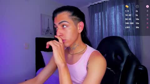 aran online show from October 11, 7:45 pm