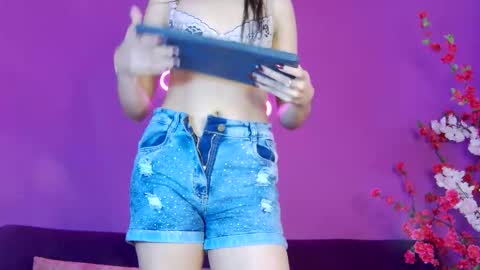 Snapshot of aranza_ross chatting on November 18, 12:53 pm Aranza online show from November 18, 12:53 pm