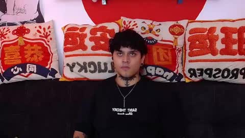 Snapshot of arcano__rh chatting on April 28, 2:27 am Loki online show from April 28, 2:27 am
