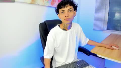 Arceluz  online show from February 24, 8:47 pm