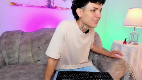 Arceluz  online show from February 25, 7:47 pm