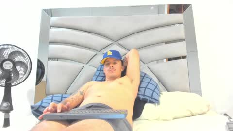 Snapshot of archie_1234 chatting on March 5, 3:08 am Archie online show from March 5, 3:08 am