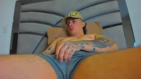 Snapshot of archie_1234 chatting on October 31, 3:07 am Archie online show from October 31, 3:07 am